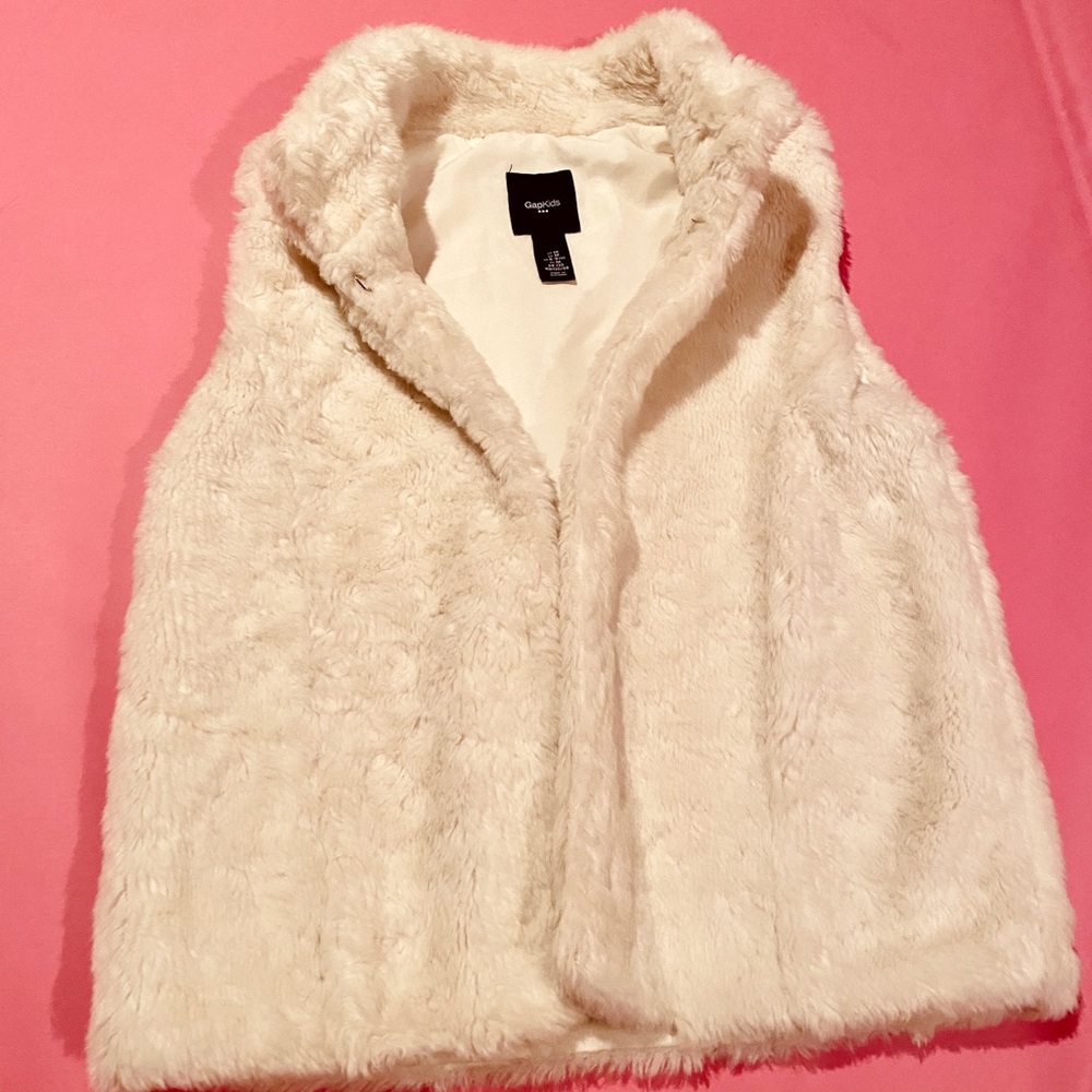 Gap kids fluffy vest